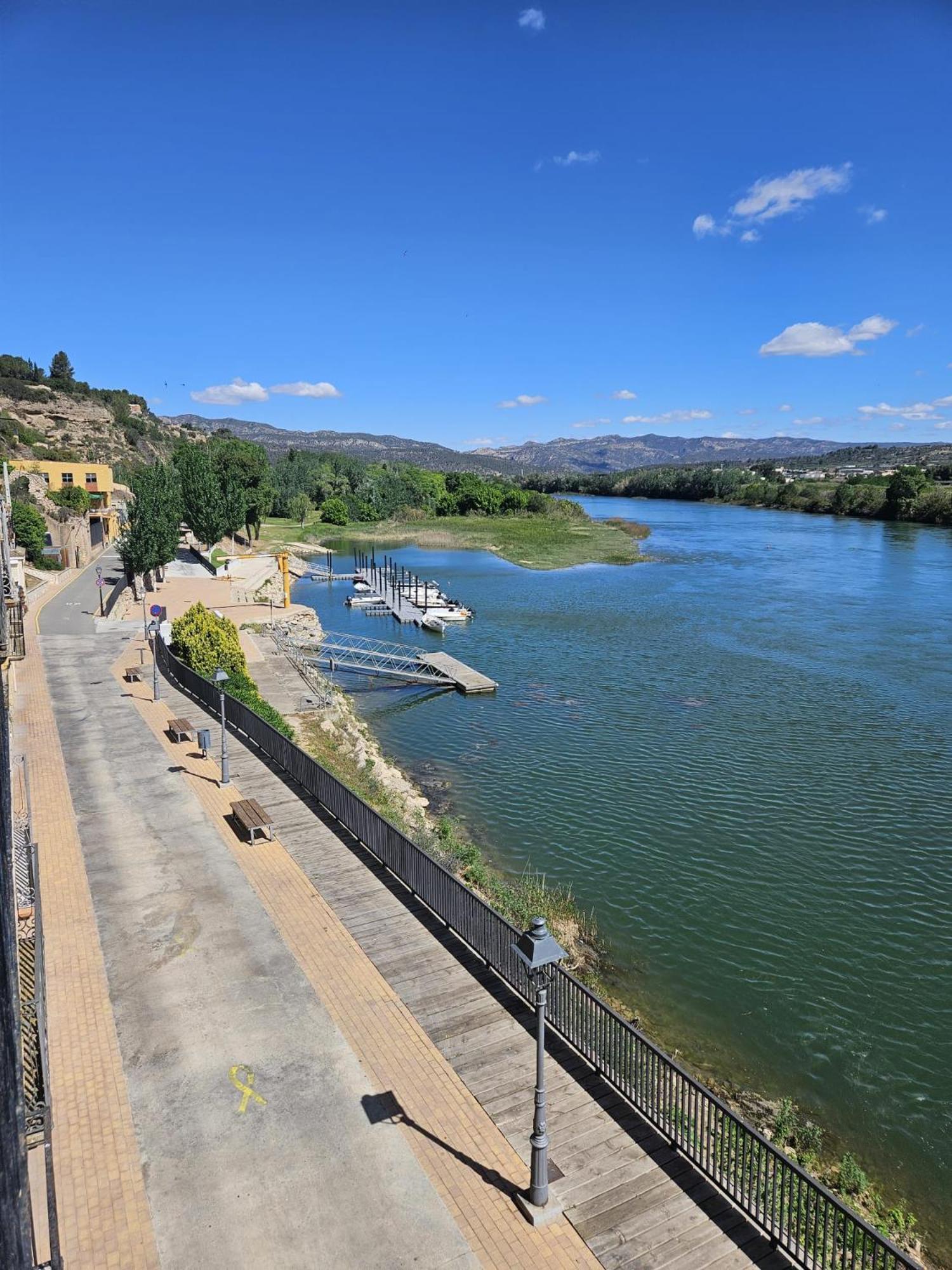 River Ebro Apartments โมราเดเบร ภายนอก รูปภาพ